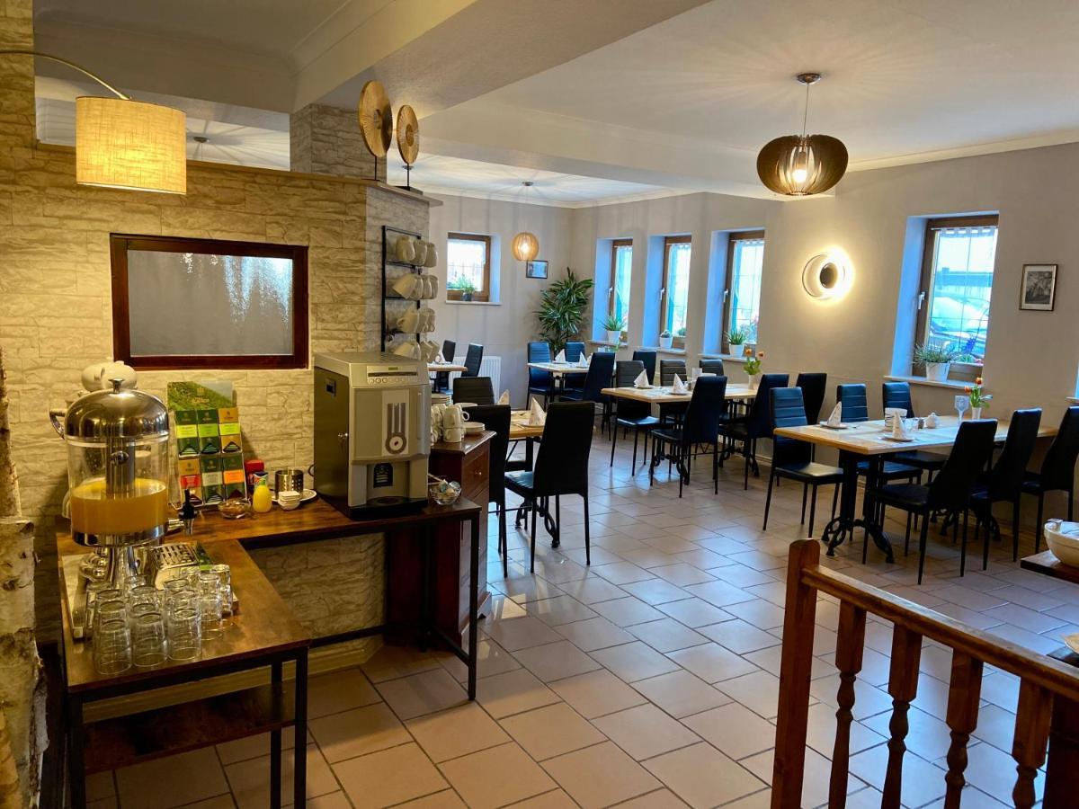 Hotel Garni Zum Rebstock Naumbourg Extérieur photo