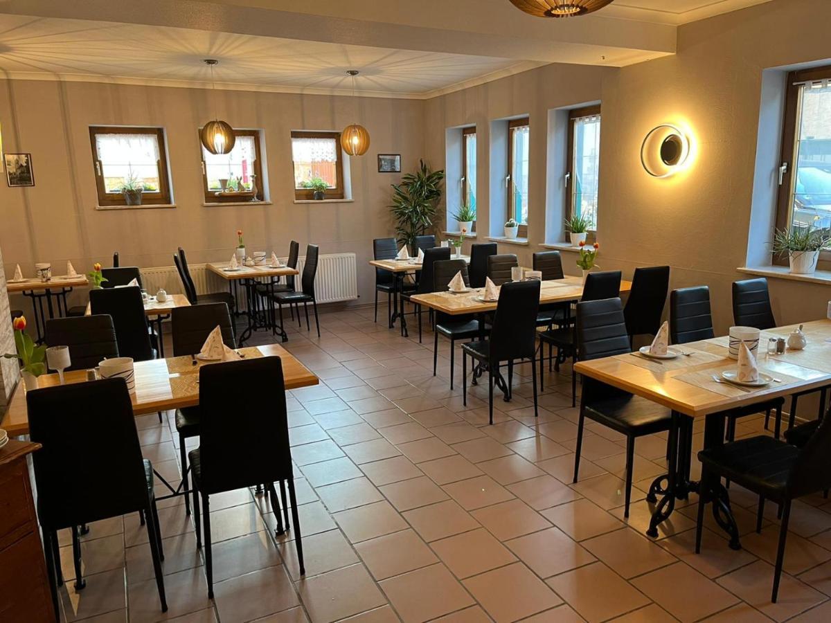 Hotel Garni Zum Rebstock Naumbourg Extérieur photo